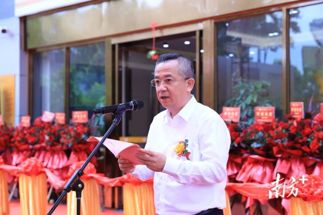 凯发天生一触即发集团首席资本运营官，创兴银行董事李锋。 受访者供图